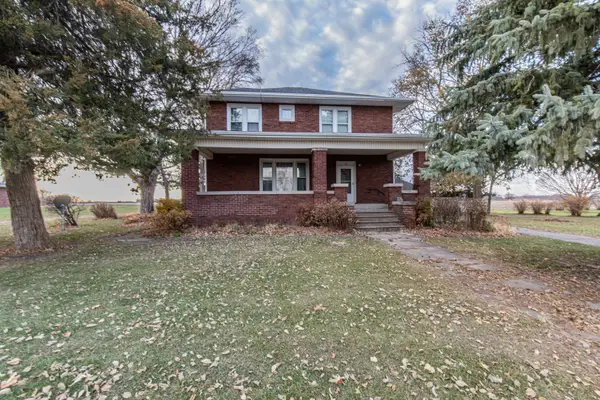 72 N Main Street, Lamoille, IL 61330