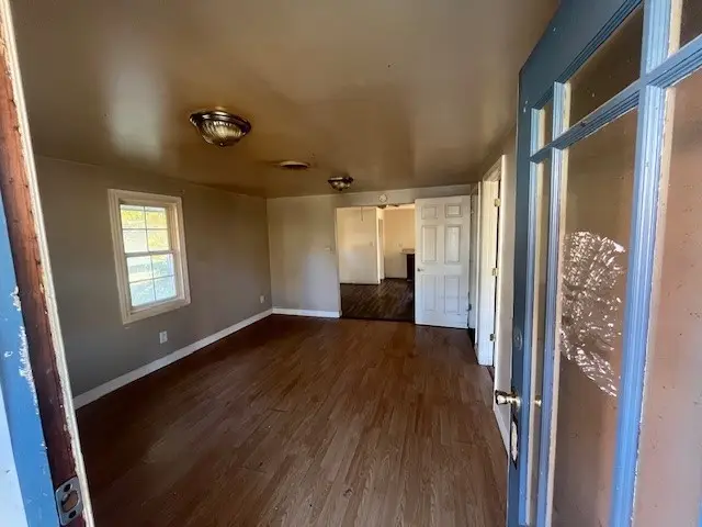 2025 E Pythian Avenue, Decatur, IL 62526 - Image #2