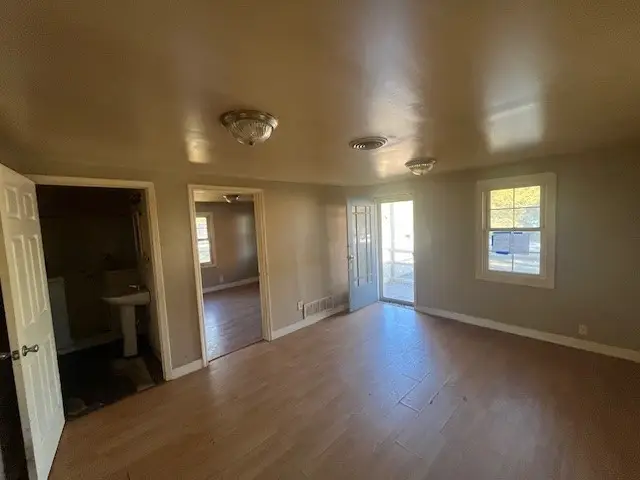 2025 E Pythian Avenue, Decatur, IL 62526 - Image #3