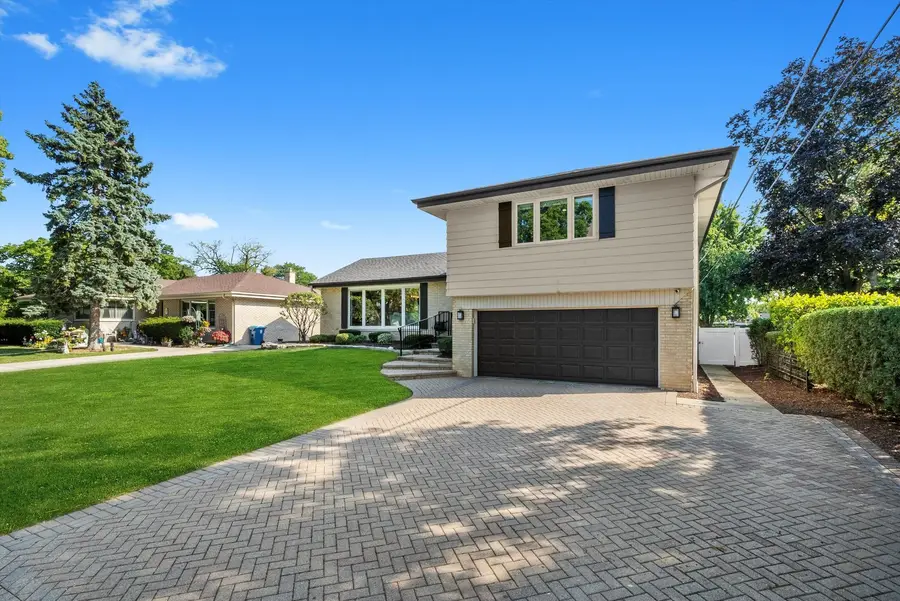 142 E Quincy Street, Elmhurst, IL 60126 - Image #2