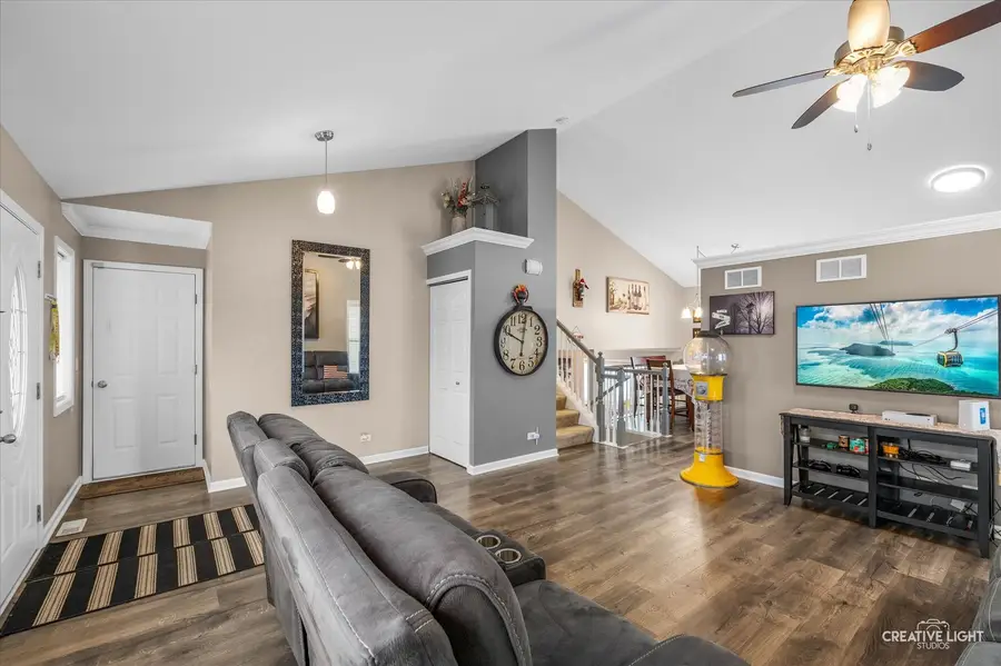 8008 Limestone Court, Joliet, IL 60431 - Image #3