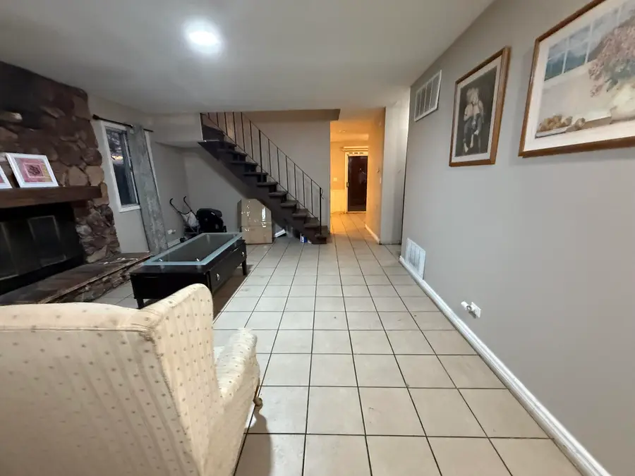 217 Far Hills Drive, Bolingbrook, IL 60440 - Image #2