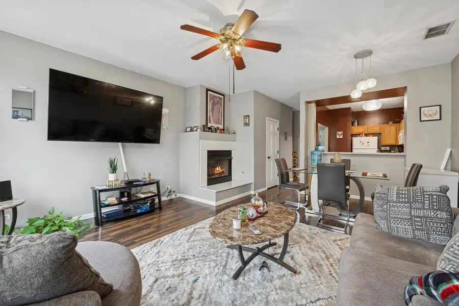 8304 Sierra Woods Lane, Carpentersville, IL 60110 - Image #3