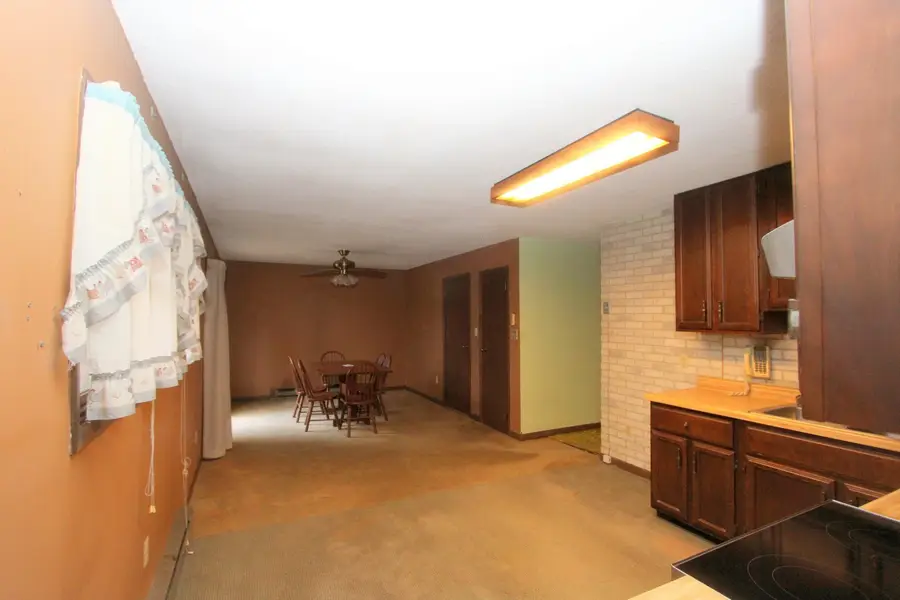 8105 Lawrence Road, Harvard, IL 60033 - Image #3