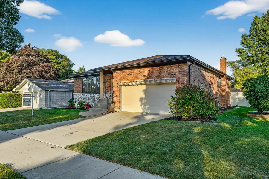 1237 N Ridge Avenue, Arlington Heights, IL 60004 - Image #2