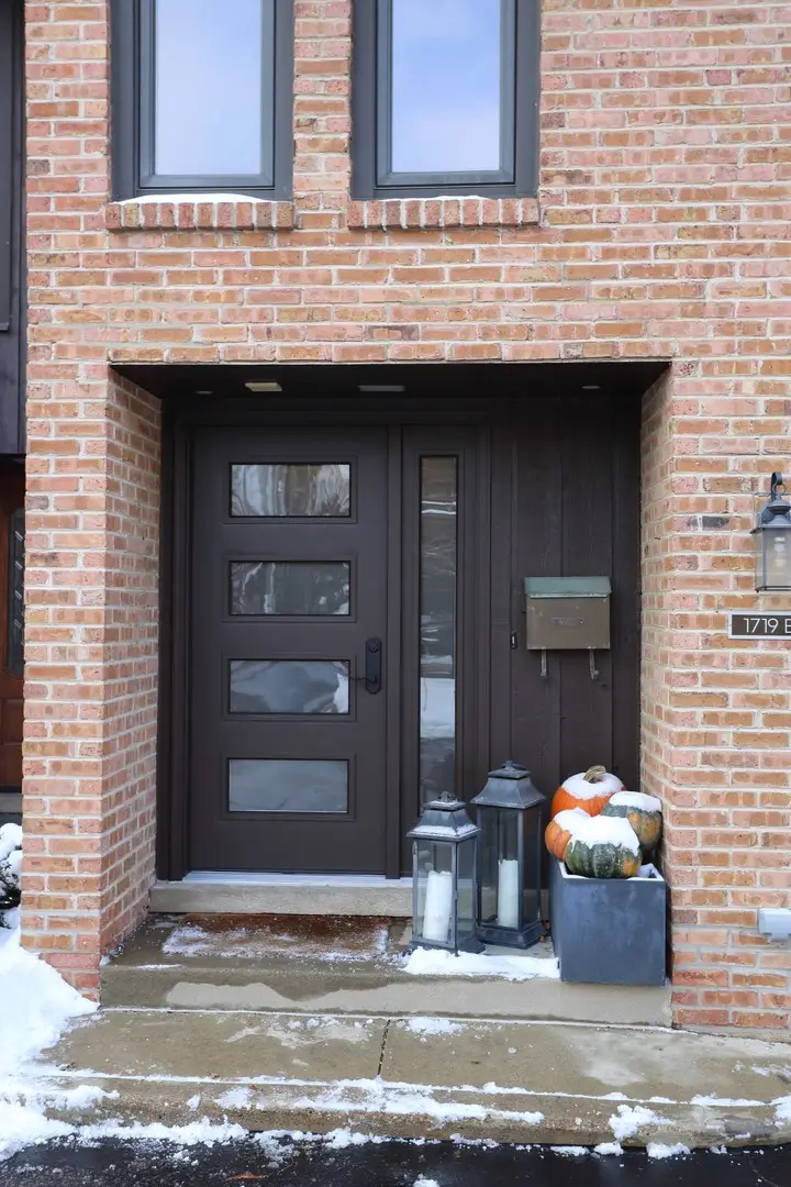 1719 Wildberry Drive #B, Glenview, IL 60025 - Image #2