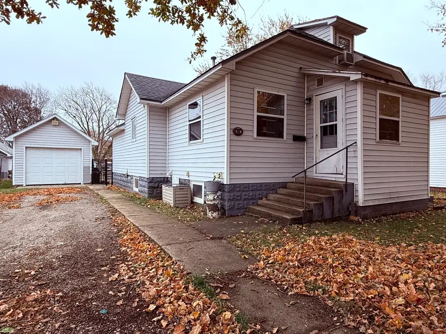 406 S Church Street, Gibson City, IL 60936 - Image #2