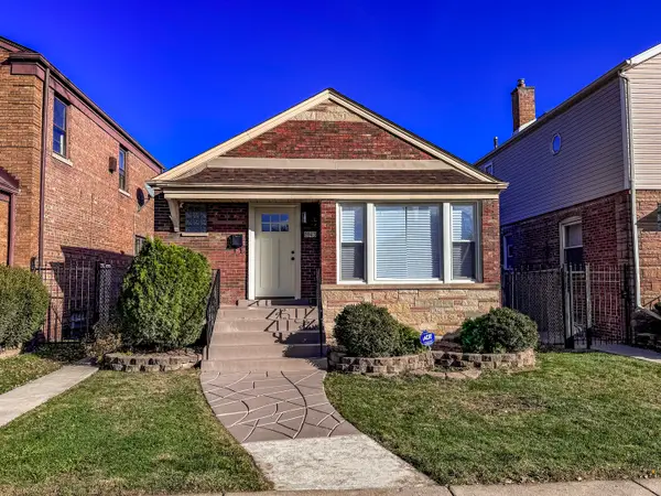 8943 S Ridgeland Avenue, Chicago, IL 60617