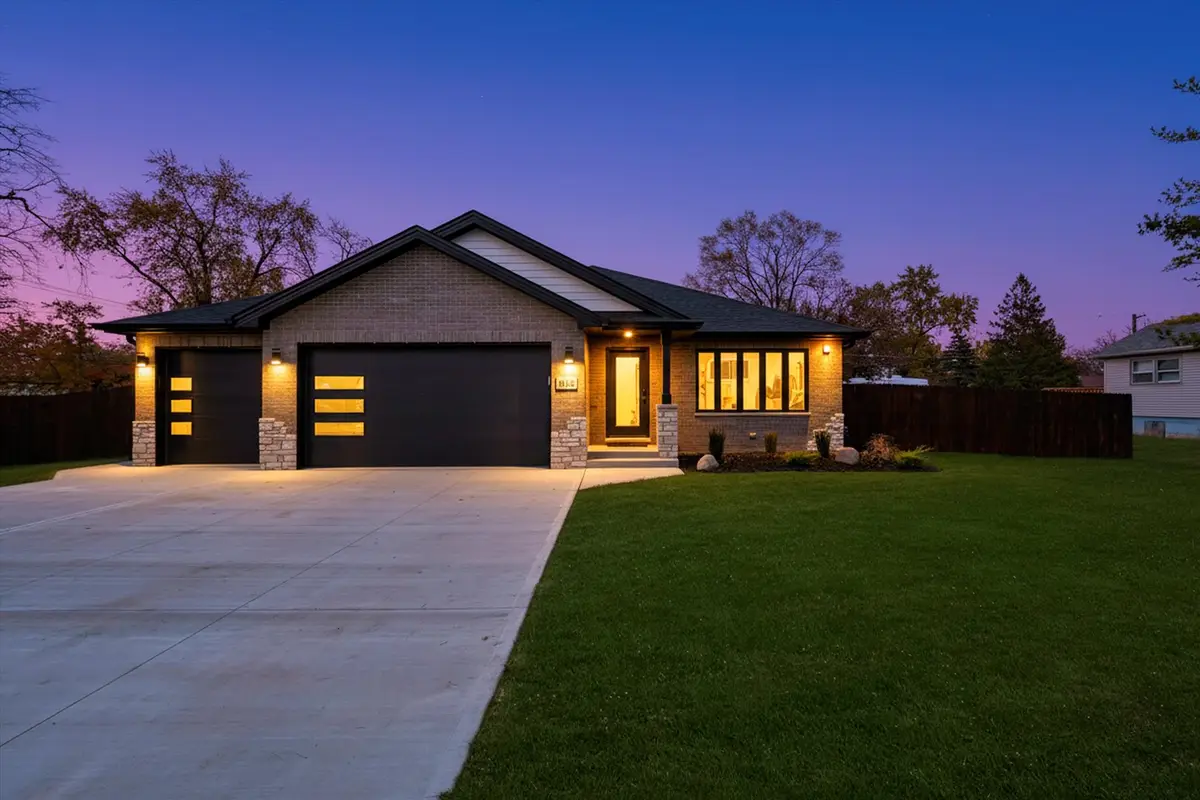 8015 S 85th Avenue, Justice, IL 60458 - Image #1