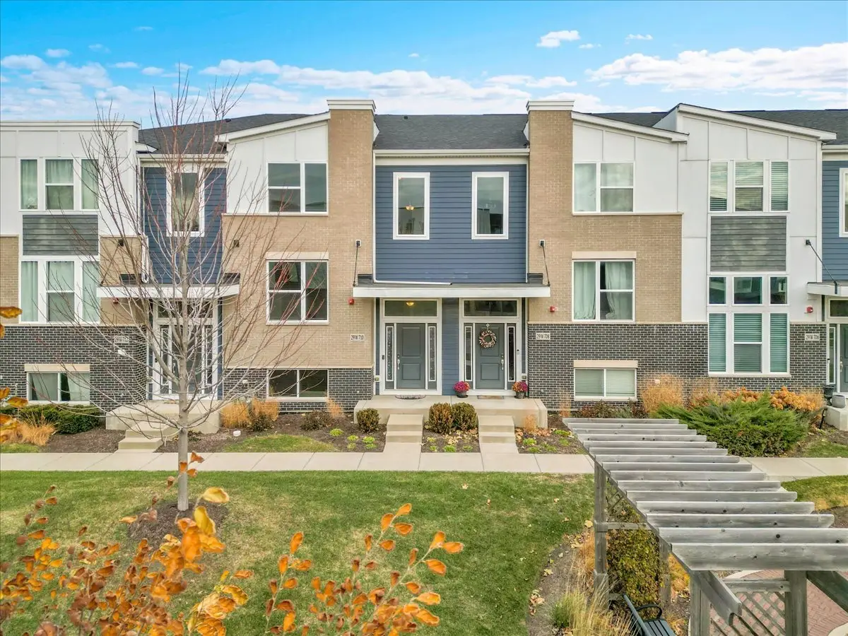 29W710 Everton Drive, Warrenville, IL 60555 - Image #1