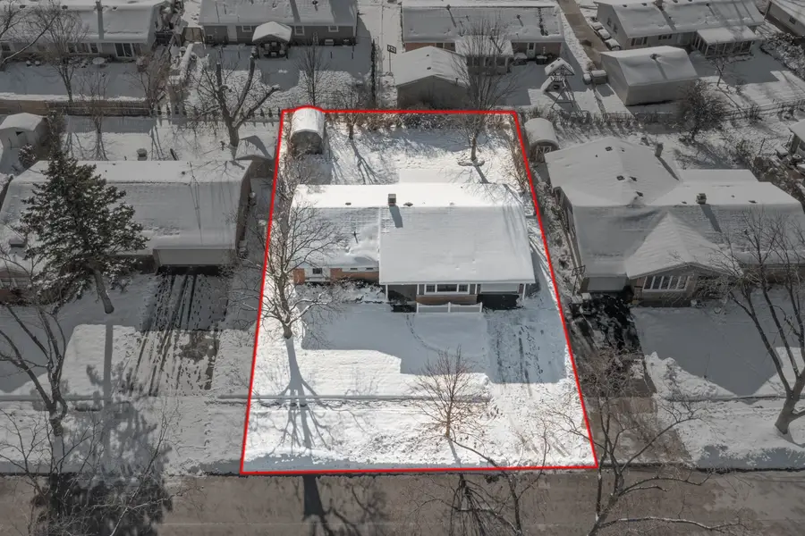 241 Pleasant Drive, Elk Grove Village, IL 60007 - Image #3