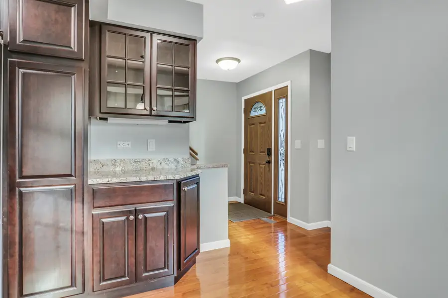 5315 Cypress Circle, Gurnee, IL 60031 - Image #2