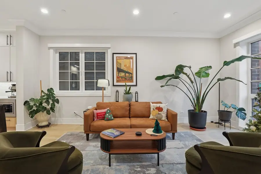 1934 W Belmont Avenue #1E, Chicago, IL 60657 - Image #3