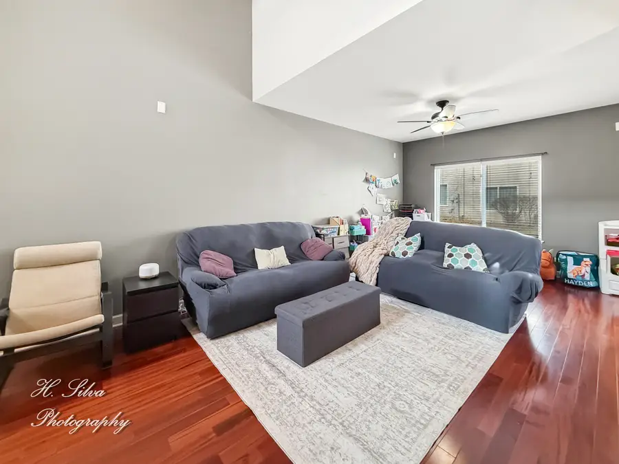 3434 Blue Ridge Drive, Carpentersville, IL 60110 - Image #3