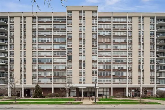 33 N Main Street #2E, Lombard, IL 60148 - Image #2