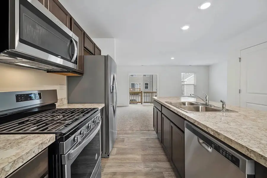 3758 Bissel Drive, Yorkville, IL 60560 - Image #2