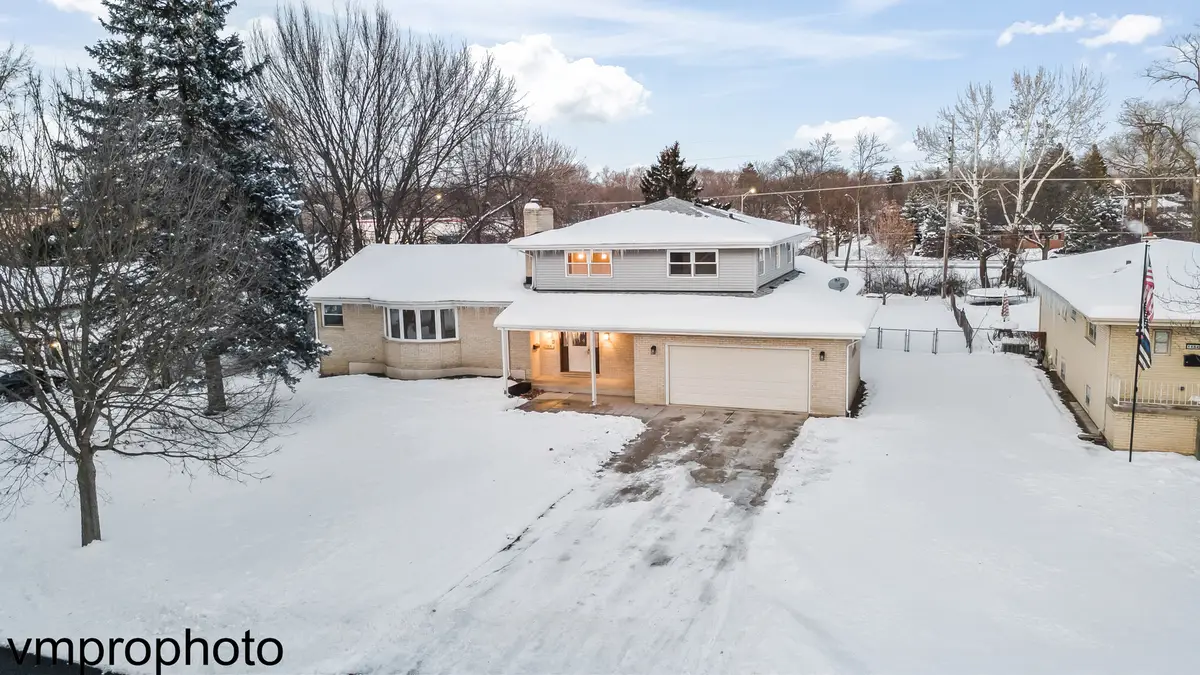 1414 W Vine Street, Arlington Heights, IL 60005 - Image #1