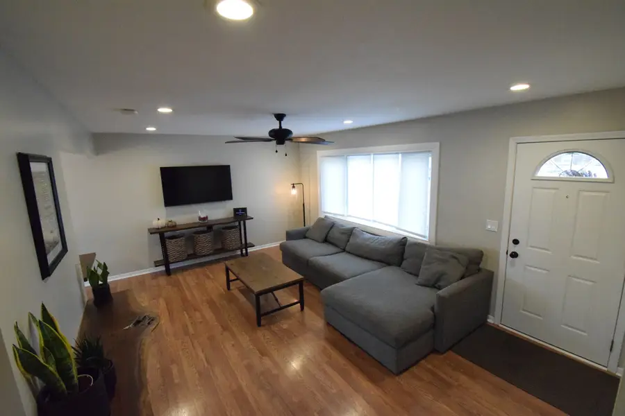 1919 Moore Avenue, Saint Charles, IL 60174 - Image #3