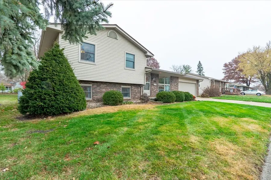 1014 N Fell Avenue, Normal, IL 61761 - Image #2