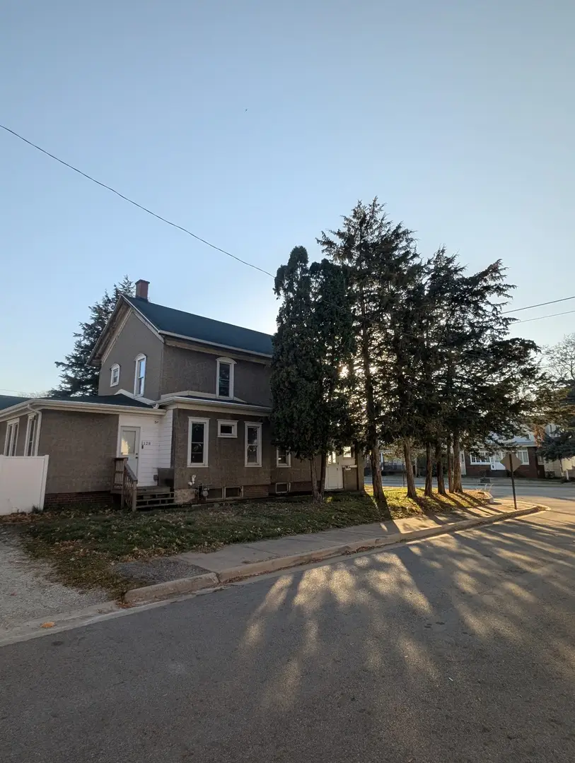 1128 Saint Vincent Avenue, Lasalle, IL 61301 - Image #2