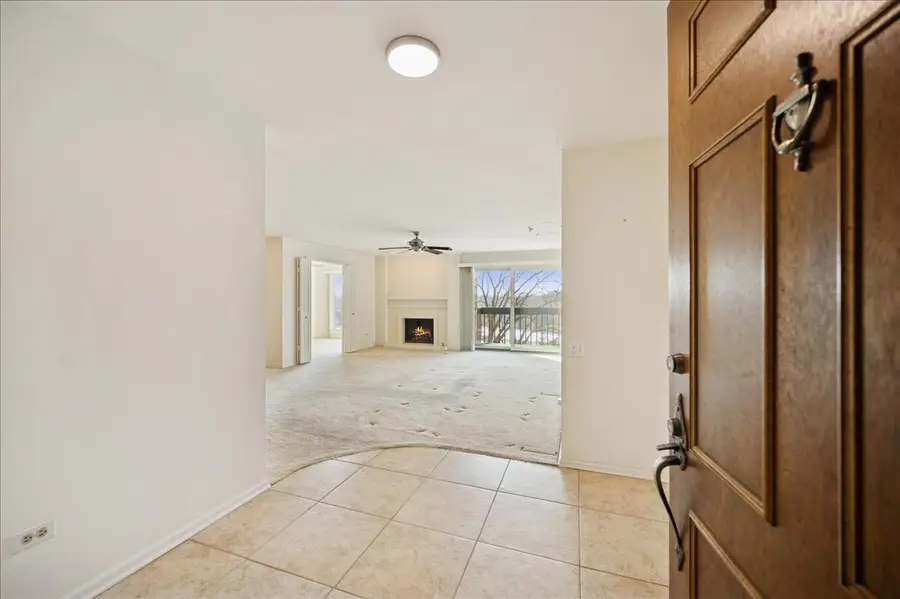 1721 Mission Hills Road #406, Northbrook, IL 60062 - Image #2