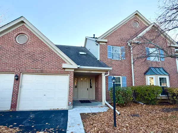 120 Stirling Lane #Z1, Schaumburg, IL 60194