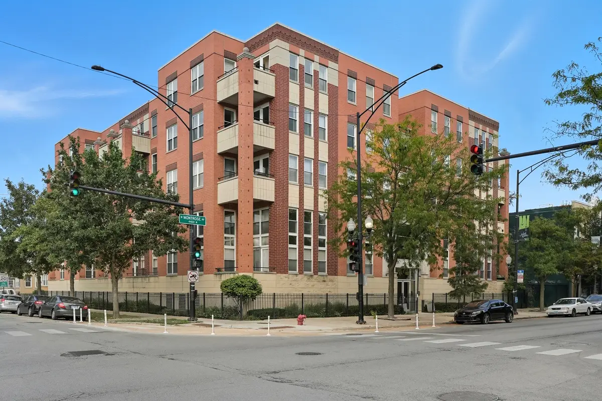 3550 W Montrose Avenue #107, Chicago, IL 60618 - Image #1