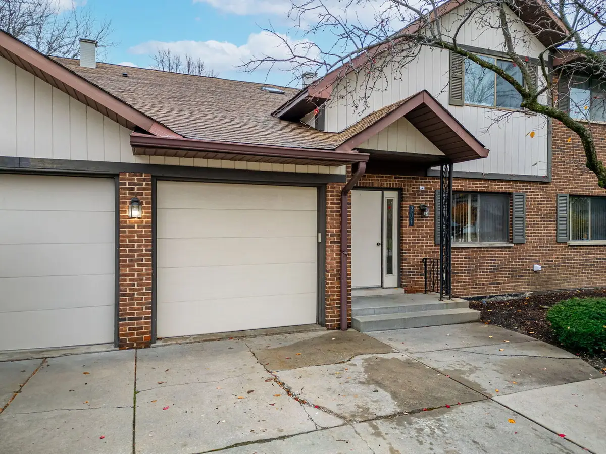 201 Walters Lane #2A, Itasca, IL 60143 - Image #1