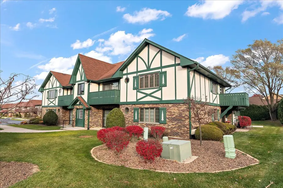 8058 Autobahn Drive #202, Palos Park, IL 60464 - Image #2