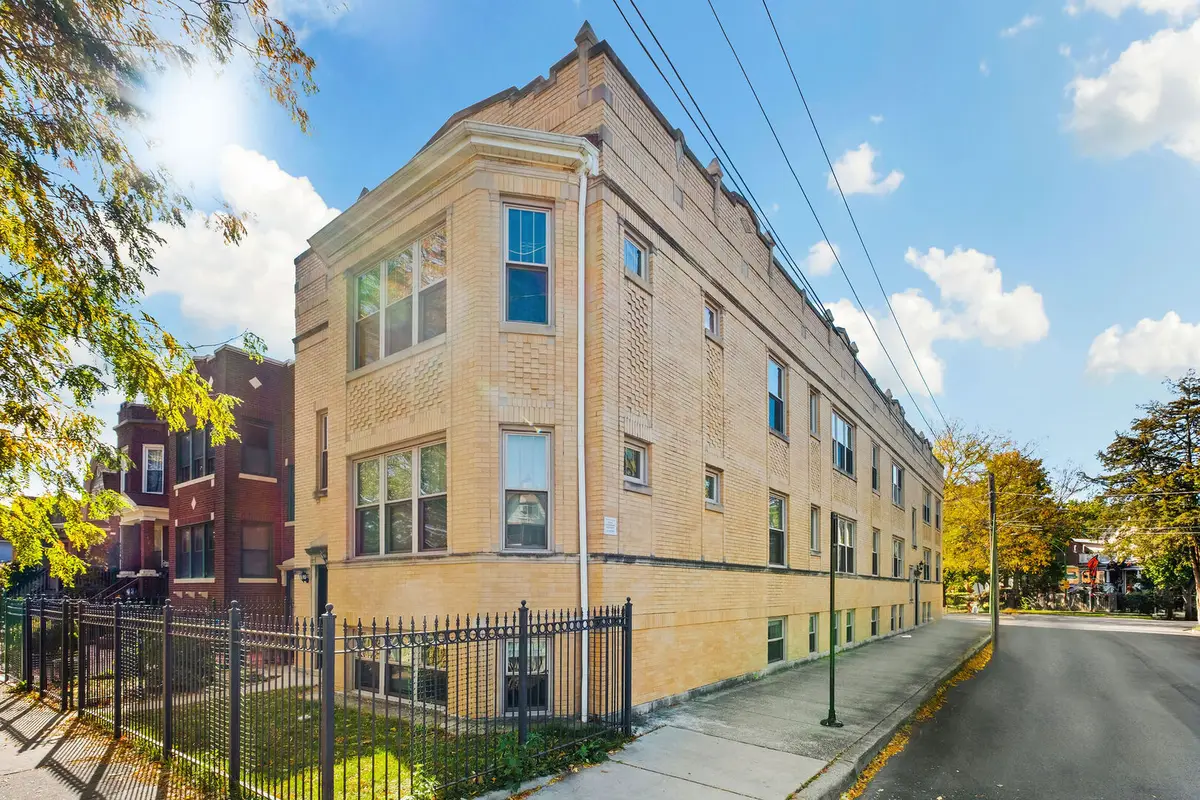 4109 W Eastwood Avenue #2, Chicago, IL 60630 - Image #1