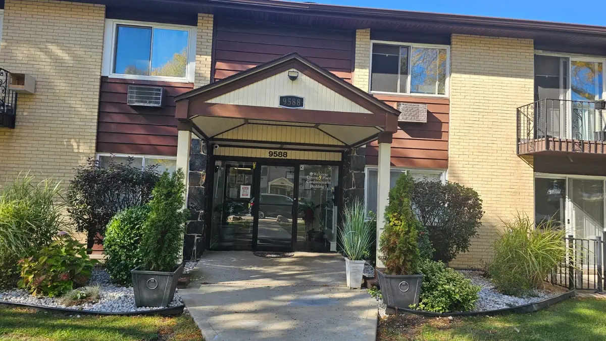 9588 Terrace Place #1C, Des Plaines, IL 60016 - Image #1