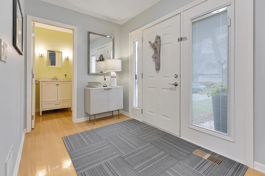 1526 Kirkwood Drive, Geneva, IL 60134 - Image #2