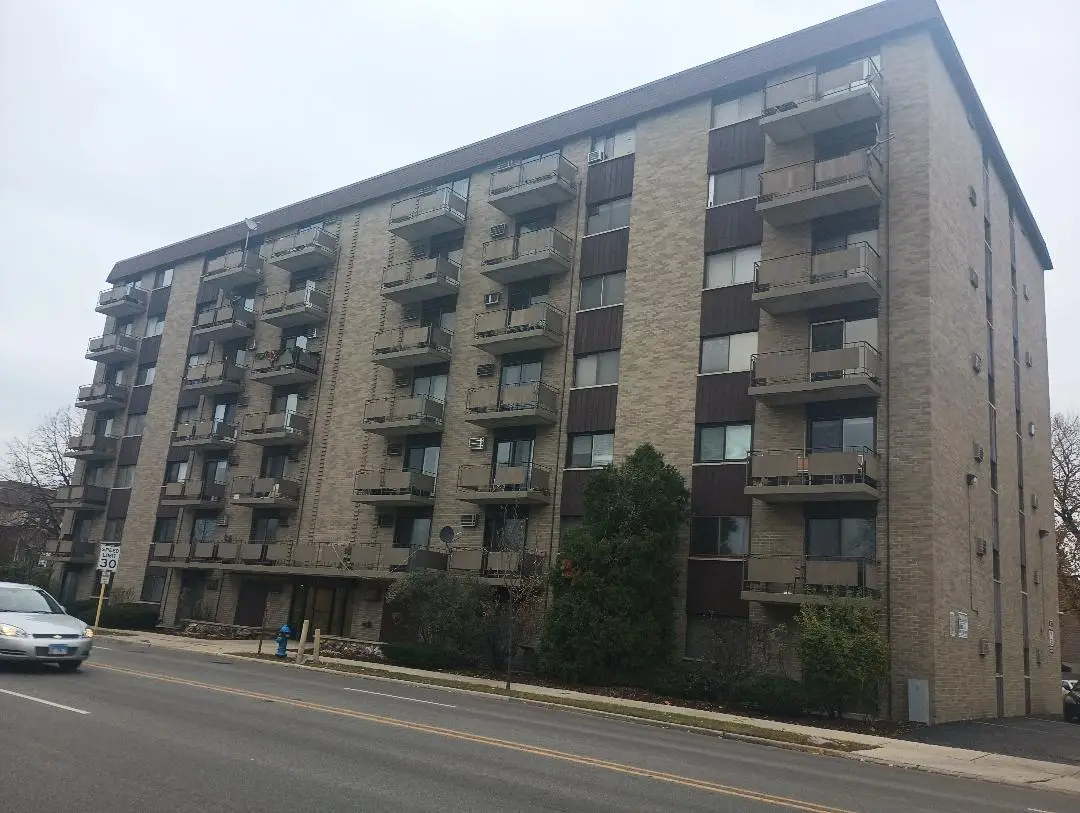 850 Des Plaines Avenue #610, Forest Park, IL 60130 - Image #1