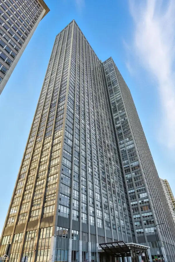 655 W Irving Park Road #5502, Chicago, IL 60613