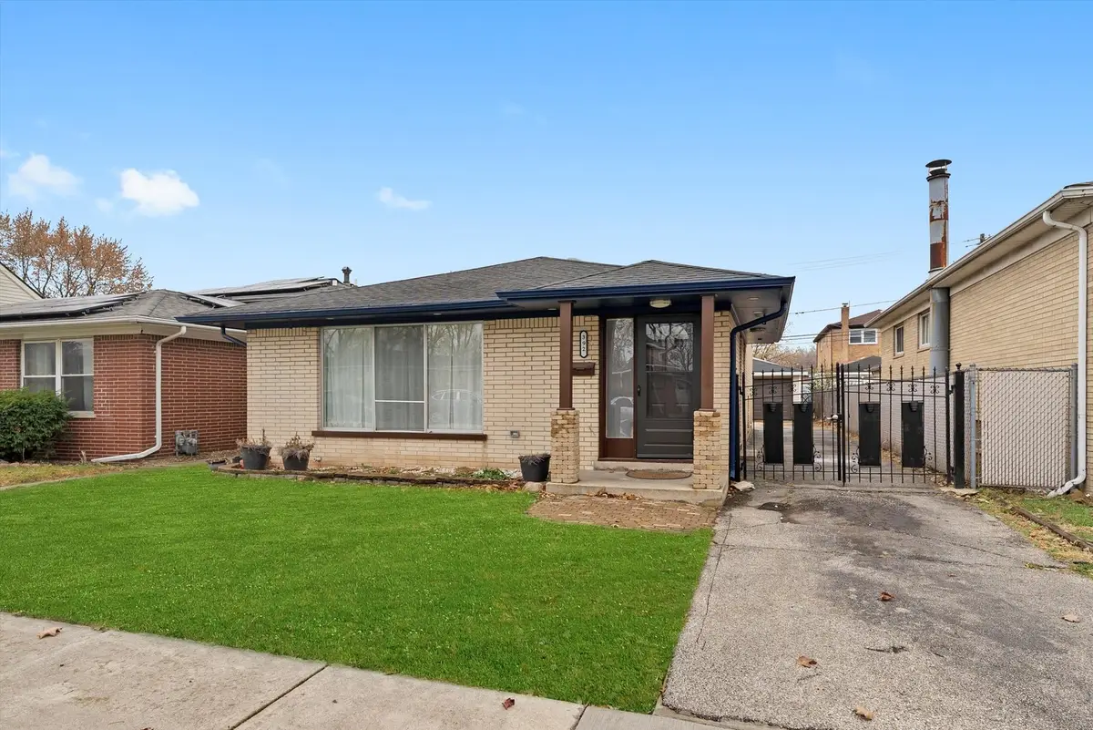 392 Greenbay Avenue, Calumet City, IL 60409 - Image #1