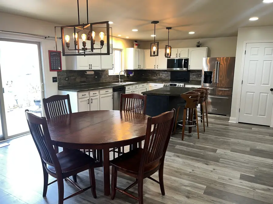 806 Treesdale Way, Joliet, IL 60431 - Image #2