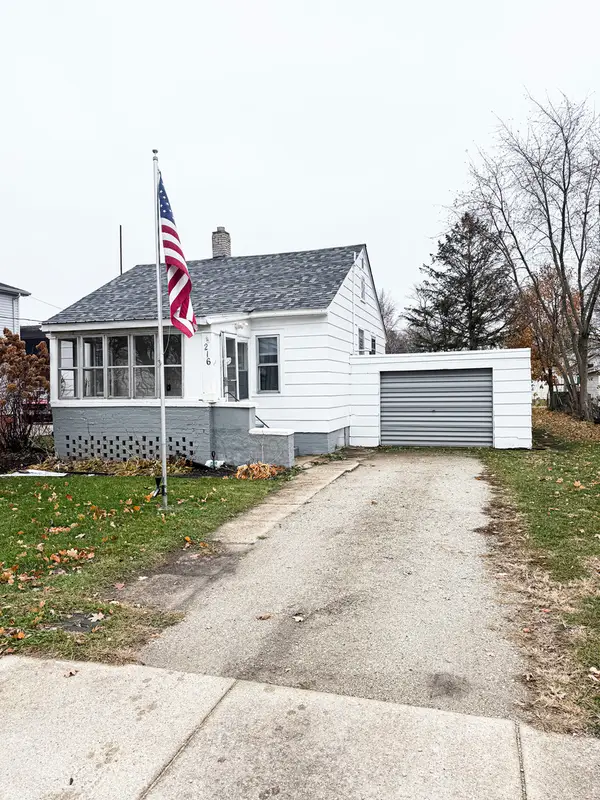 216 E 3rd Street, Aroma Park, IL 60910