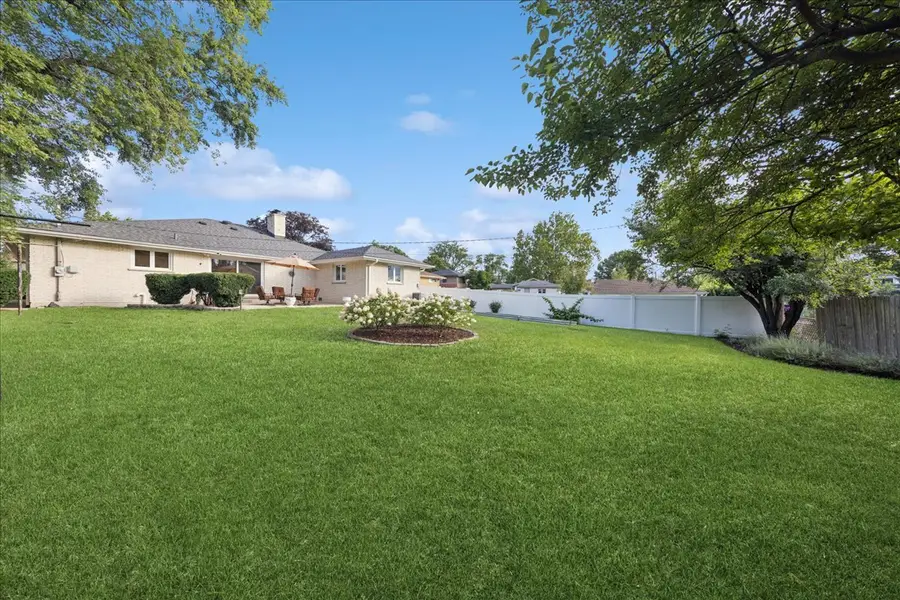 5811 Longview Drive, Countryside, IL 60525 - Image #3