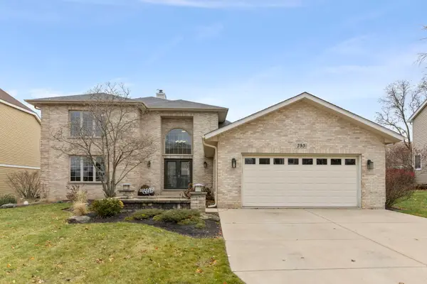 393 E 16th Place, Lombard, IL 60148