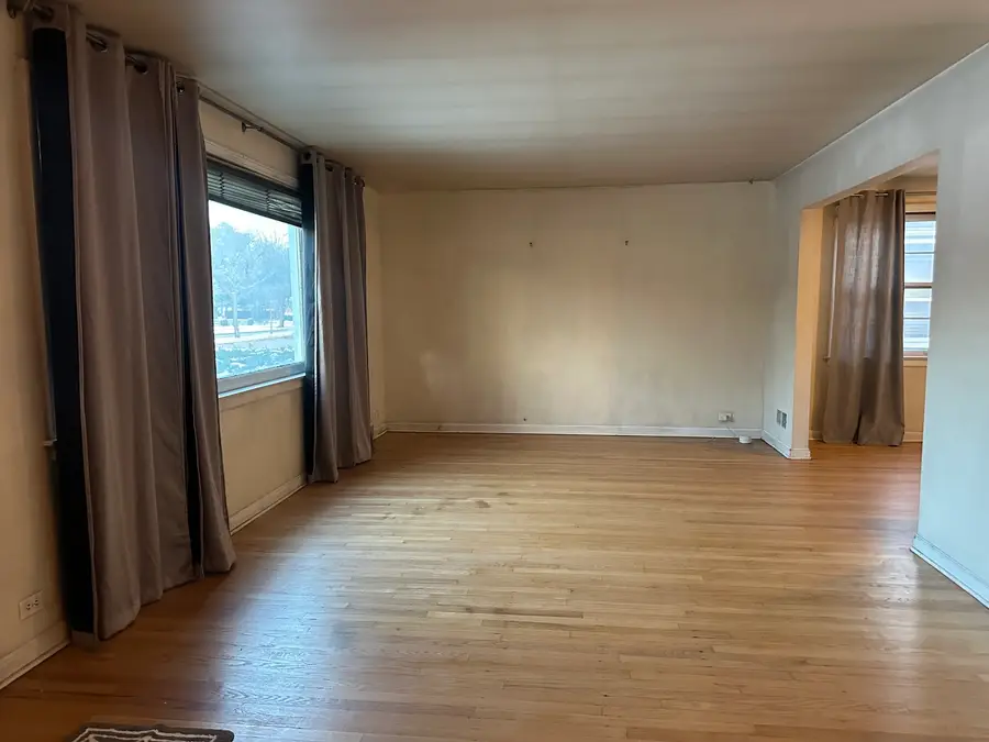 5265 W Devon Avenue, Chicago, IL 60646 - Image #2