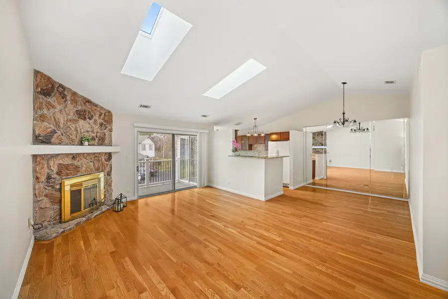 1662 Commodore Court #4, Schaumburg, IL 60193 - Image #3