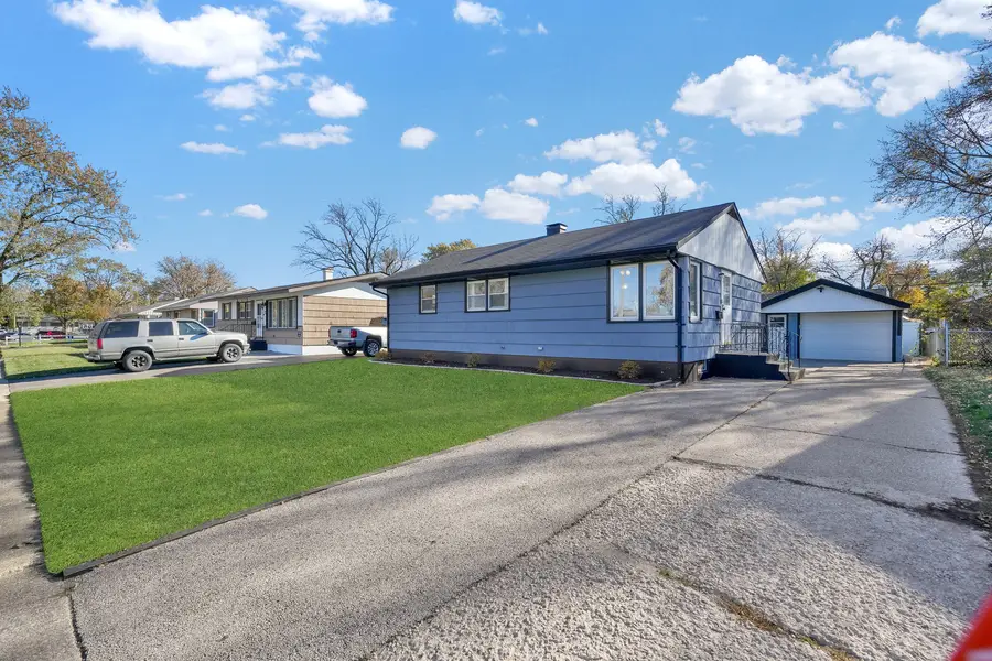 19 Mohawk Drive, Thornton, IL 60476 - Image #2