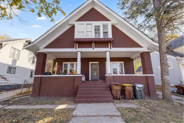 915-917 N Winnebago Street, Rockford, IL 61103