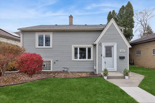 2935 Vernon Avenue, Brookfield, IL 60513