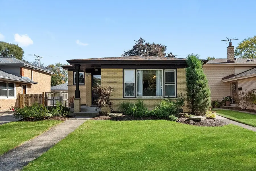 10429 S Keeler Avenue, Oak Lawn, IL 60453 - Image #2