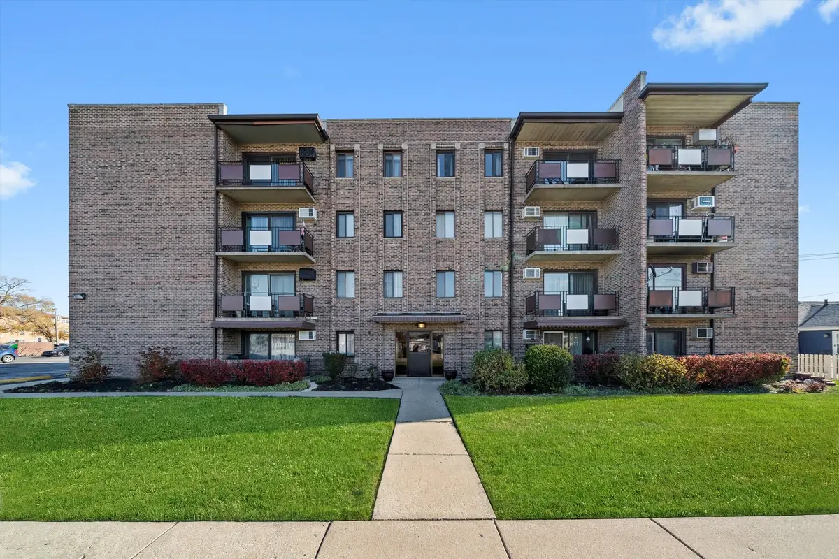 7945 S Oketo Avenue #404, Bridgeview, IL 60455 - Image #1