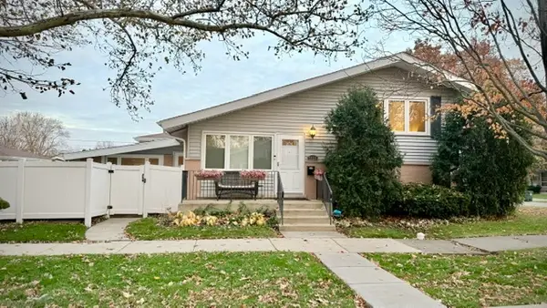 7020 Wright Terrace, Niles, IL 60714