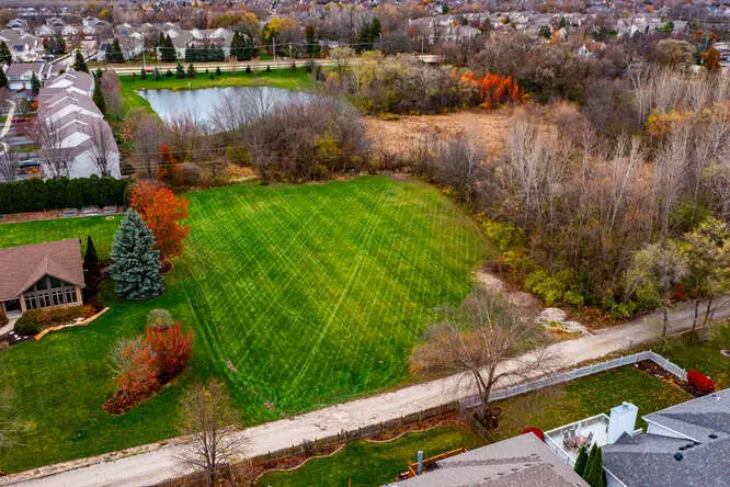 32w396 Forest Drive, Aurora, IL 60502 - #1