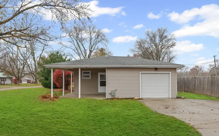 911 S Longview Road, Monticello, IL 61856 - Image #3
