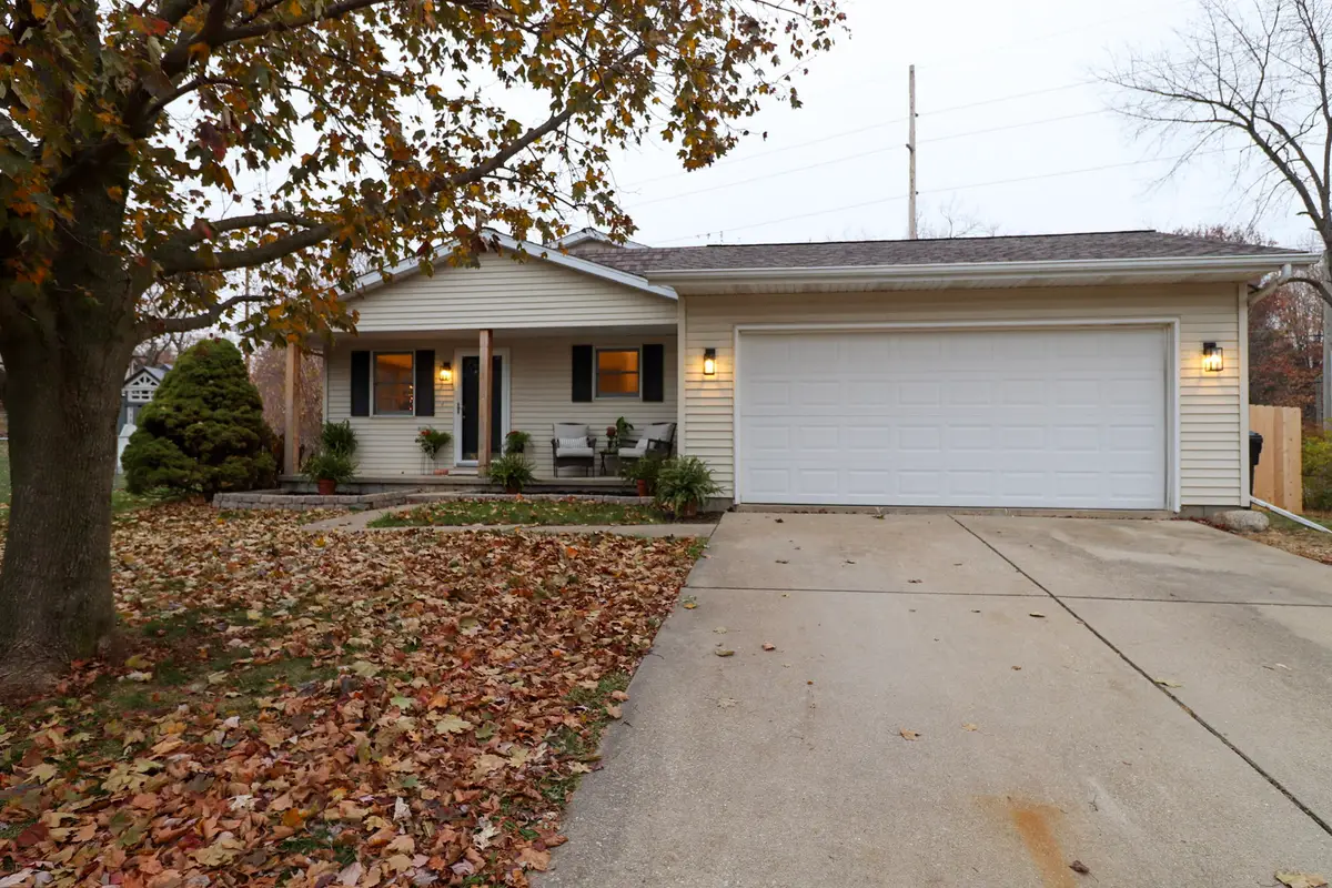 9 Timberview Drive, Bloomington, IL 61701 - Image #1